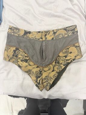 Kim Shui Gray & Gold Dragon-Print High-Waist Bike Shorts